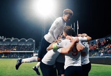 Hudson-Odoi tỏa sáng, Anh dễ dàng nghiền nát Montenegro