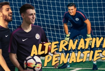 VIDEO: Cuộc thi đá penalty hài hước của sao Man City