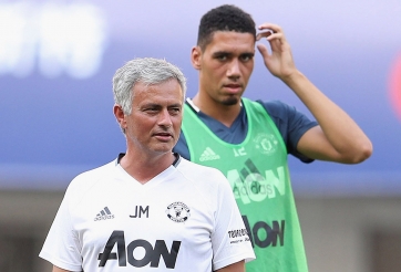 Mourinho khen ngợi Smalling sau khi 'hạ đẹp' Messi