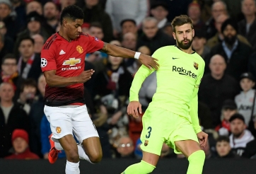 Ronaldinho bất ngờ hiến kế để MU đánh bại Barca