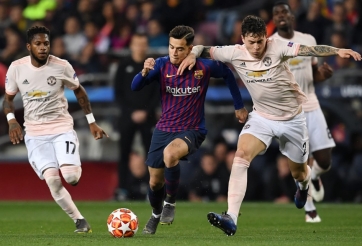 Thảm bại trước Barca, CĐV MU khen 1 cái tên duy nhất