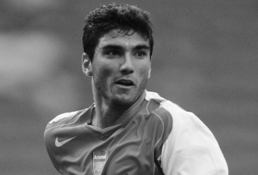 Sốc: Cựu sao Arsenal đột ngột qua đời ở tuổi 35