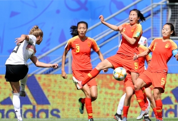 Đôi công hấp dẫn, Đức đánh bại Trung Quốc với tỷ số sát nút