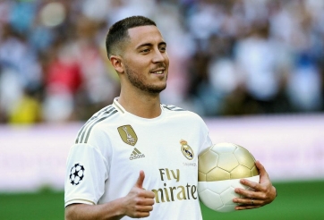 Hazard hôn lên logo Real Madrid trước 50.000 cổ động viên