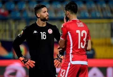 Thủ môn không muốn ra sân khi bị thay người tại CAN Cup