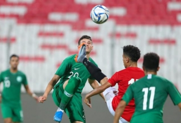 VIDEO: Sao Yemen lập siêu phẩm không tưởng ở vòng loại World Cup 2022