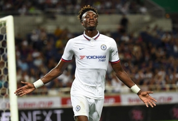 Abraham lập hat-trick, Chelsea đại thắng Wolves