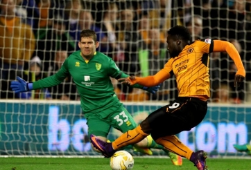 VIDEO: Pha dàn xếp đá phạt thất bại chưa từng thấy trong lịch sử