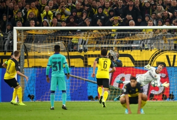 Barca thoát thua trước Dortmund trong ngày Messi trở lại