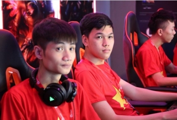 Hồng Anh & Chim Sẻ Đi Nắng tái xuất ở giải AOE trên đất Trung Quốc