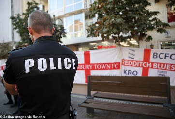 CĐV Anh tử vong vì xô xát ở vòng loại EURO 2020