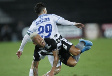 VIDEO: Pha ăn vạ trơ trẽn nhất thế giới của cầu thủ Brazil