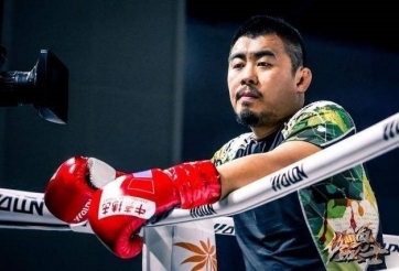 VIDEO: Từ Hiểu Đông ra đòn như súng máy, hạ knock-out võ sĩ Nhật Bản