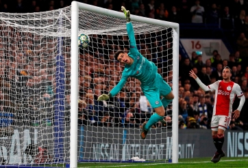 VIDEO: Tân binh Ziyech từng khiến Chelsea ôm hận như thế nào?