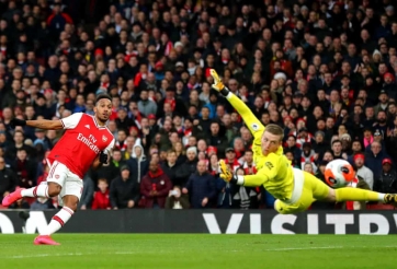 Arsenal đánh bại Everton sau cơn mưa bàn thắng