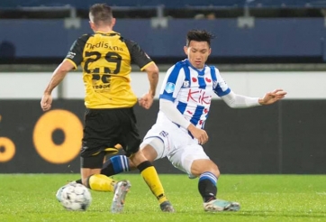 Huyền thoại MU ủng hộ hoãn giải VĐQG Hà Lan