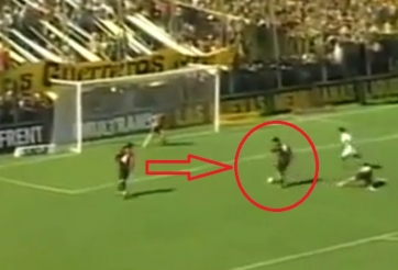 VIDEO: Rê bóng loại hàng thủ và cú sút khiến cả SVĐ bật dậy