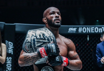 Vợ võ sĩ MMA xuất sắc nhất mọi thời đại: ‘Chồng tôi là người phi thường!’