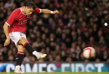 VIDEO: Ronaldo đá phạt 'cháy lưới' đội Ngôi sao châu Âu