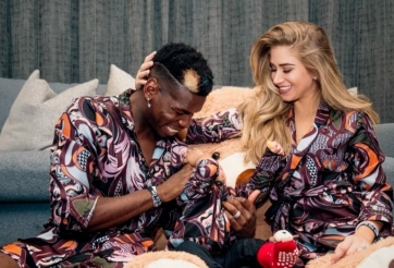 Vợ Pogba sút giấy vệ sinh vào mặt con trai