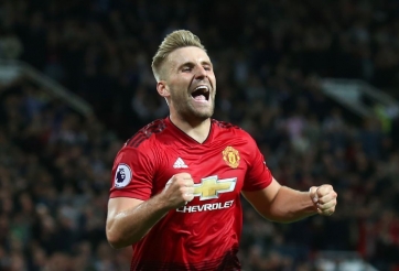 Sao MU muốn hủy Ngoại hạng Anh để Liverpool mất vô địch