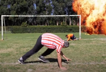 VIDEO: Cú sút penalty phá hoại nhất thế giới