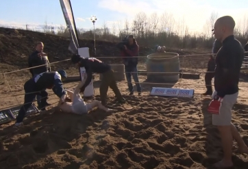 VIDEO: Võ sĩ Nga đánh đối thủ mất ý thức sau 5 giây