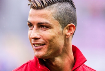 Những kiểu tóc của Ronaldo: Từ 'mì tôm' đến 'cây cọ bồn cầu'