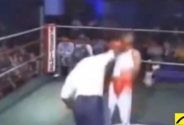 VIDEO: Chủ quan khinh địch, võ sĩ boxing nhận cái kết bẽ bàng