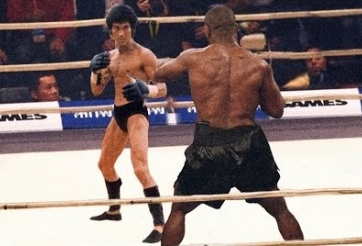 VIDEO: Lý Tiểu Long tung đấm móc, hạ gục Mike Tyson 'ảo'