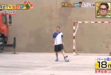 VIDEO: Messi lập kỷ lục thế giới trên đất Nhật Bản