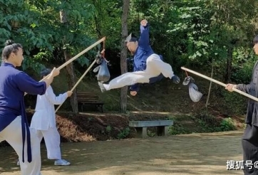 VIDEO: Đạo trưởng Võ Đang tái hiện tuyệt chiêu của Lý Tiểu Long