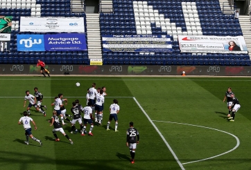 Rooney lập siêu phẩm đưa Derby County đến gần Ngoại hạng Anh