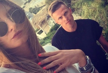 Ngôi sao Champions League biến mất bí ẩn, tính chuyện giải nghệ