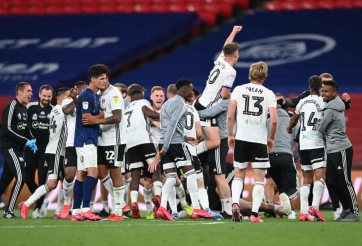 Xác định 3 đội bóng thăng hạng lên Ngoại hạng Anh 2020/21