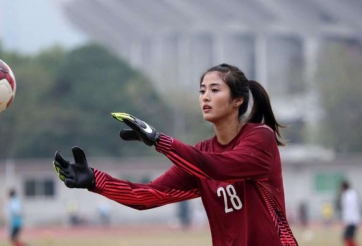 VIDEO: Nữ thủ môn Trung Quốc 'gây thương nhớ' với ngoại hình xinh như mộng