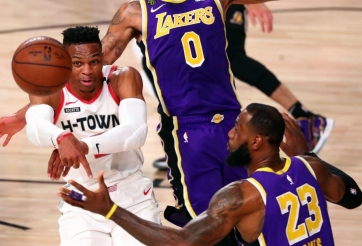 LeBron James bất lực nhìn Lakers thua trận bán kết đầu tiên