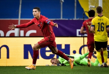 Ronaldo lập cú đúp siêu phẩm, Bồ Đào Nha hạ đẹp Thụy Điển