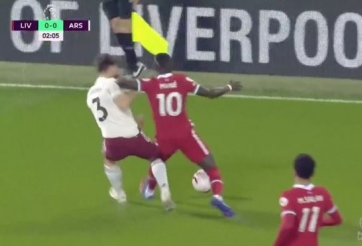 Mane thoát thẻ đỏ sau pha đánh vào mặt cầu thủ Arsenal