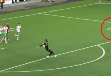 VIDEO: Pha kiến tạo tuyệt đỉnh 'chuẩn từng centimet' của siêu thủ môn