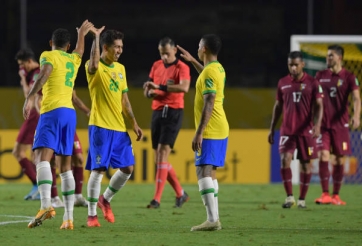Sao Liverpool giúp Brazil chật vật giành 3 điểm
