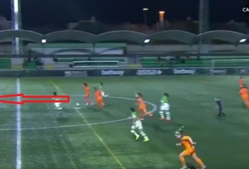 VIDEO: Sao nữ Argentina chạy hơn 50m tái hiện bàn thắng thế kỷ của Messi