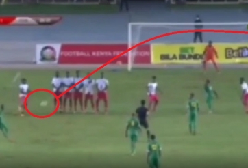 VIDEO: 'Ronaldo châu Phi' lập siêu phẩm đá phạt trái mọi định luật vật lý