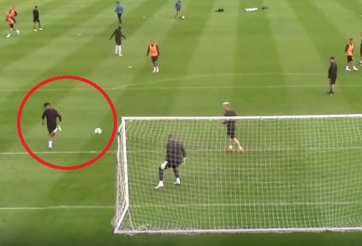 VIDEO: Sao Ngoại hạng Anh ghi bàn thắng như tác phẩm nghệ thuật