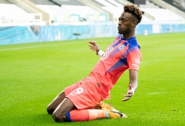 Chelsea lần đầu 'lên đỉnh' Ngoại hạng Anh