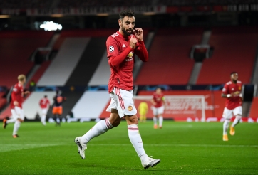 Bruno tỏa sáng giúp MU nghiền nát Istanbul