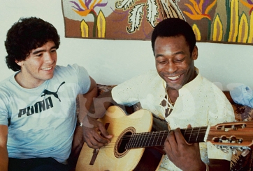 Pele hẹn Maradona chơi bóng trên thiên đường