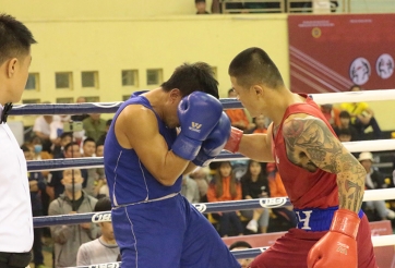 VIDEO: Trương Đình Hoàng buộc đối thủ xin hàng ở chung kết toàn quốc