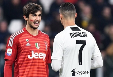 Ronaldo bị đồng đội cũ coi thường vì 'không biết sút phạt'