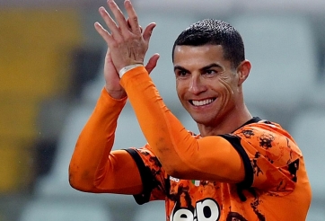 Ronaldo phá kỷ lục ghi bàn mọi thời đại của Pele